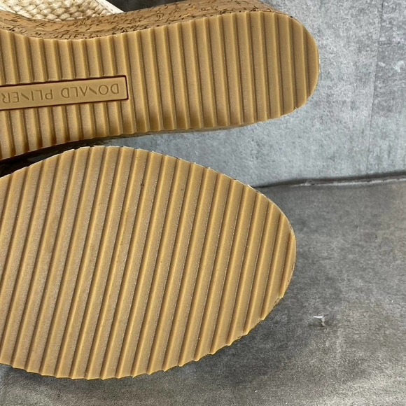 Donald Pliner Women's Natural Canvas Ilonar Crisscross Wedge Platform Sandals - Picture 11 of 13